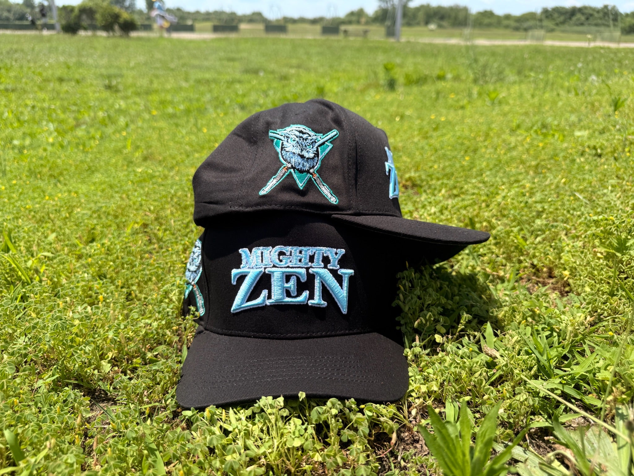 Mighty Zen (Black/Aqua)